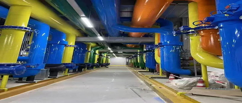 Pipe cross section and coating interface